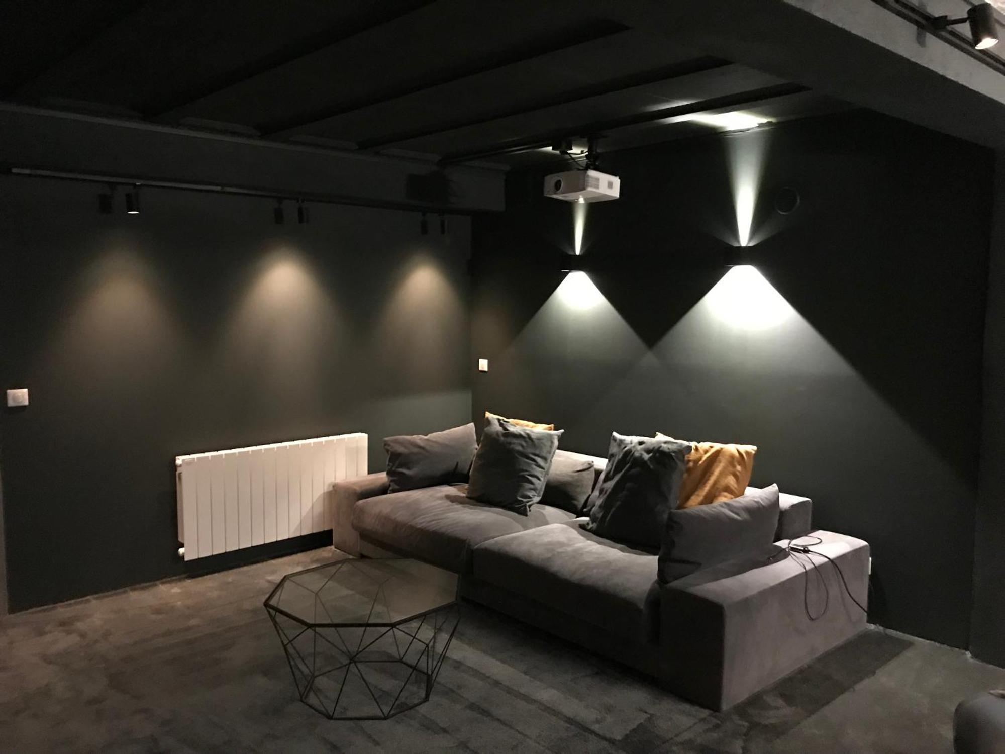 Adorable Maison Independante 30M2 Avec Piscine En Saison Cabris Rum bild